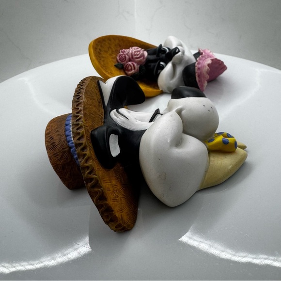 Vtg Pepe & Penelope On Parade 1996 Warner Brothers Costume Collection (set of 2) - Picture 7 of 12